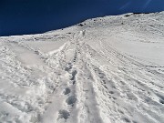 34 In ripida salita per Cima Valle 